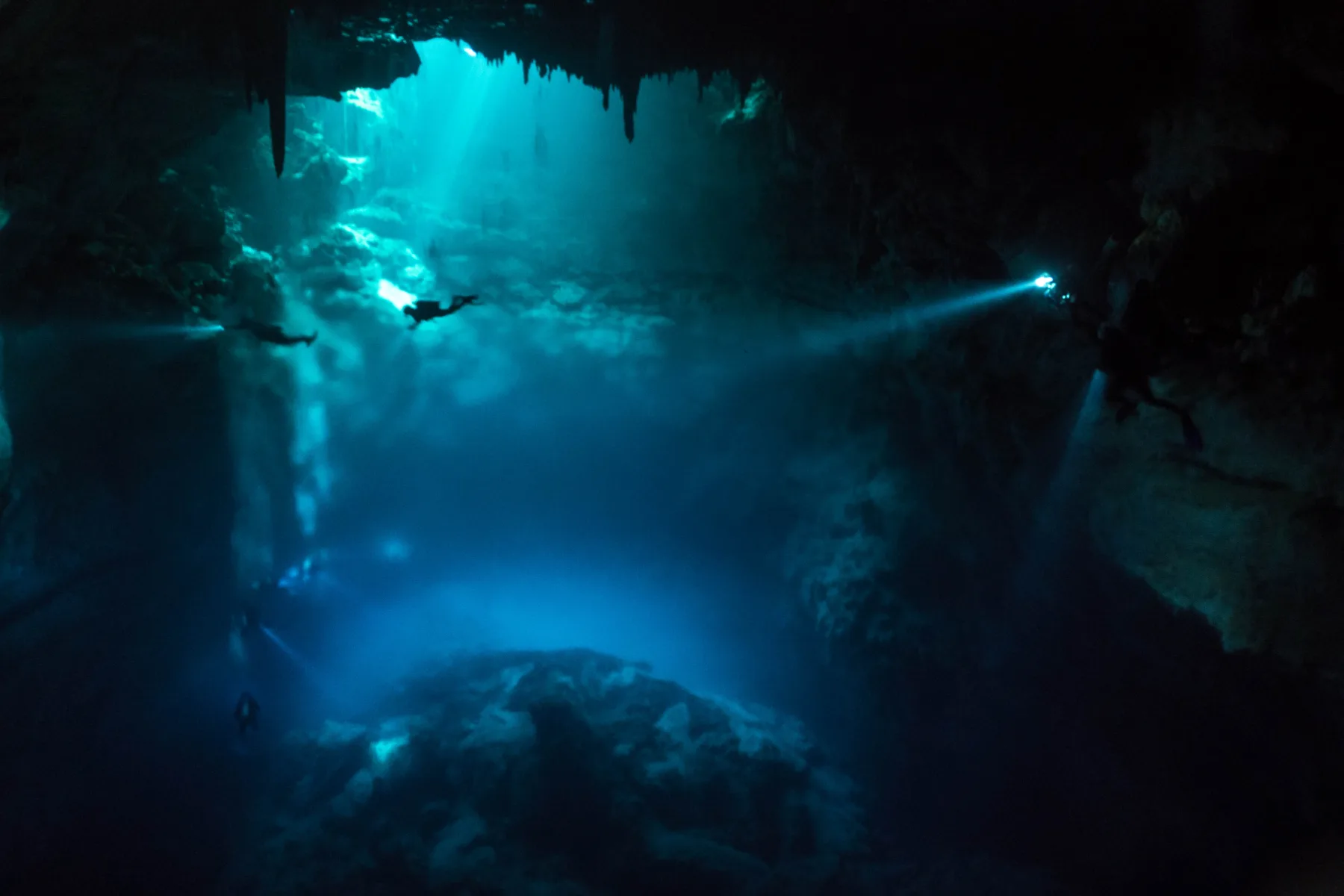The Pit in the Scuba Tulum cenote guide